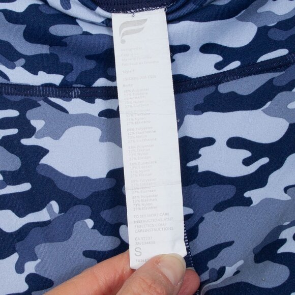 Fabletics Powerhold Blue Camo 7/8 Leggings Womens Size Small - Picture 4 of 6